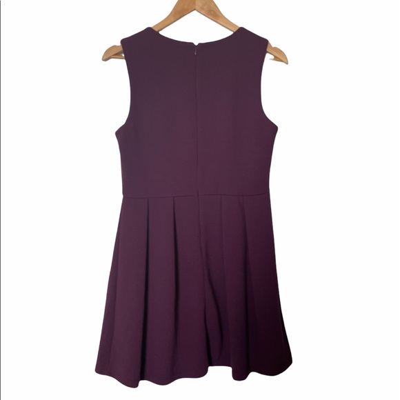 💜 Classy A shape purple dress. - Picture 2 of 4